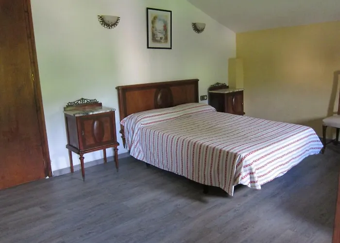 Mas El Llach Casa de Campo